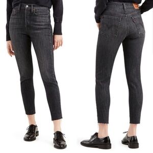 Levi’s Wedgie Skinny Ankle Jeans in Washed Black with Raw Hem, sz 28